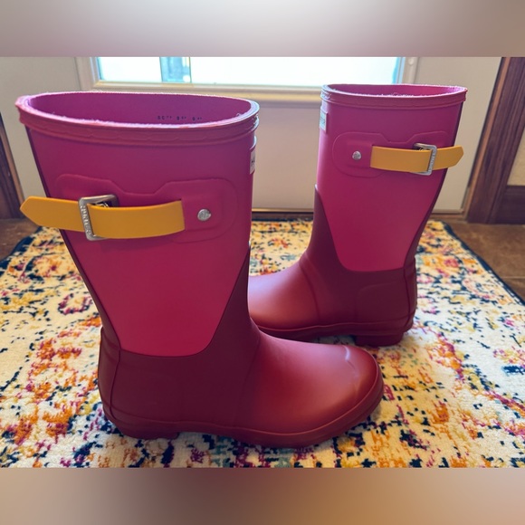 NEW! Hunter Rain boots- size 8 - Picture 4 of 4